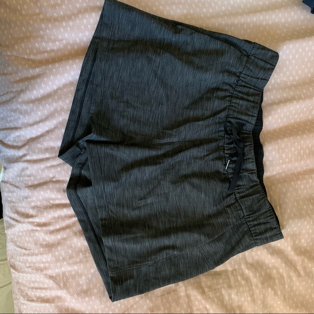 Lululemon shorts size 8